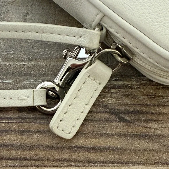 Coach 1941 Leather Wristlet - Picture 5 of 9